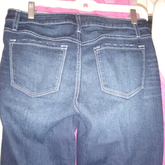 Apt 9 Straight Leg Med/Darkish  Blue Women's Jeans Length 32in - Picture 4 of 4